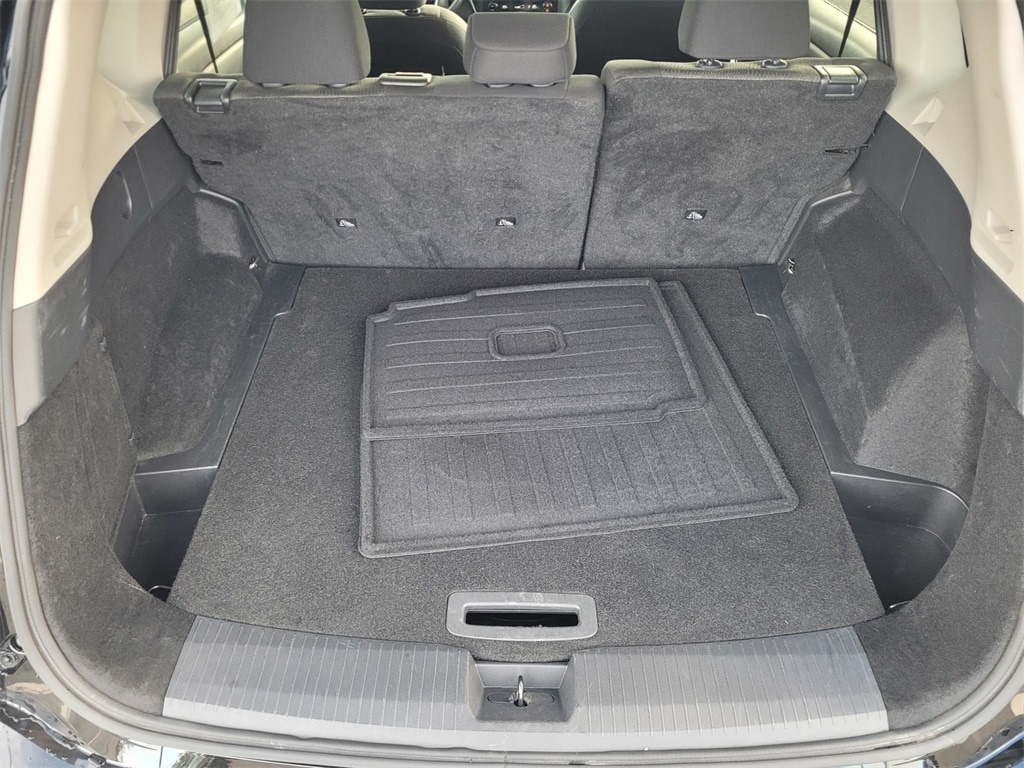 2024 Nissan Rogue SV photo 4