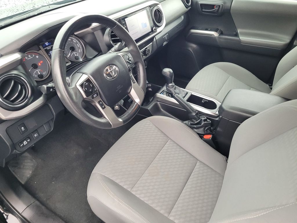 2023 Toyota Tacoma SR5 photo 3