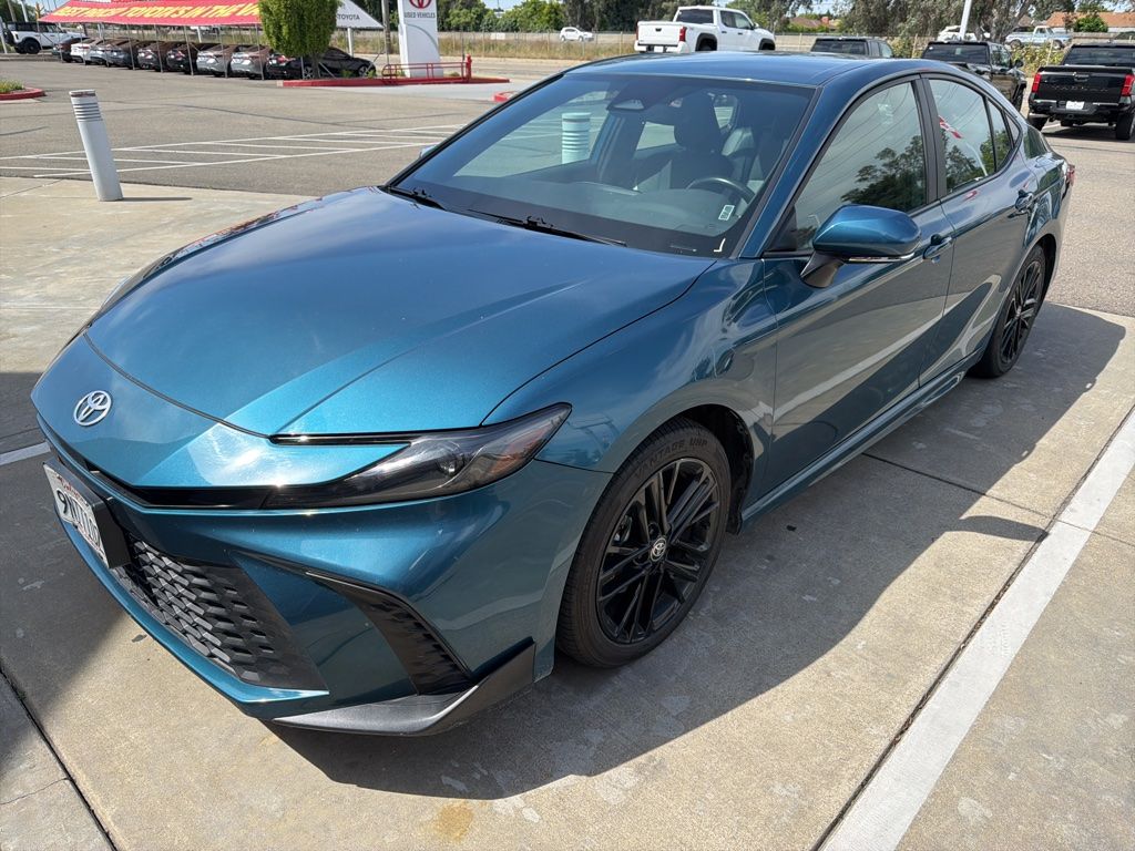 2025 Toyota Camry SE photo 2