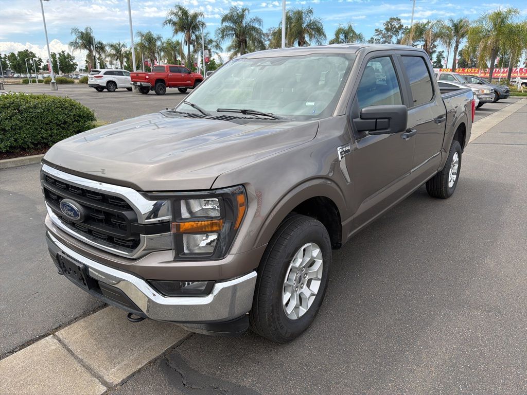 2023 Ford F-150 XLT photo 2