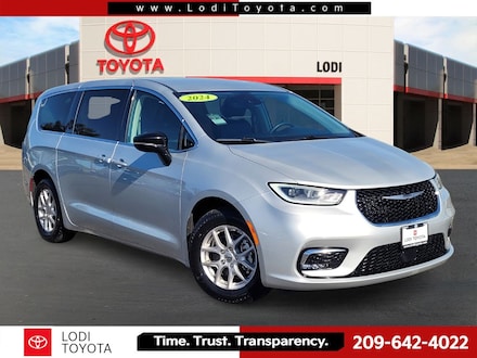 2024 Chrysler Pacifica Touring L Minivan/Van