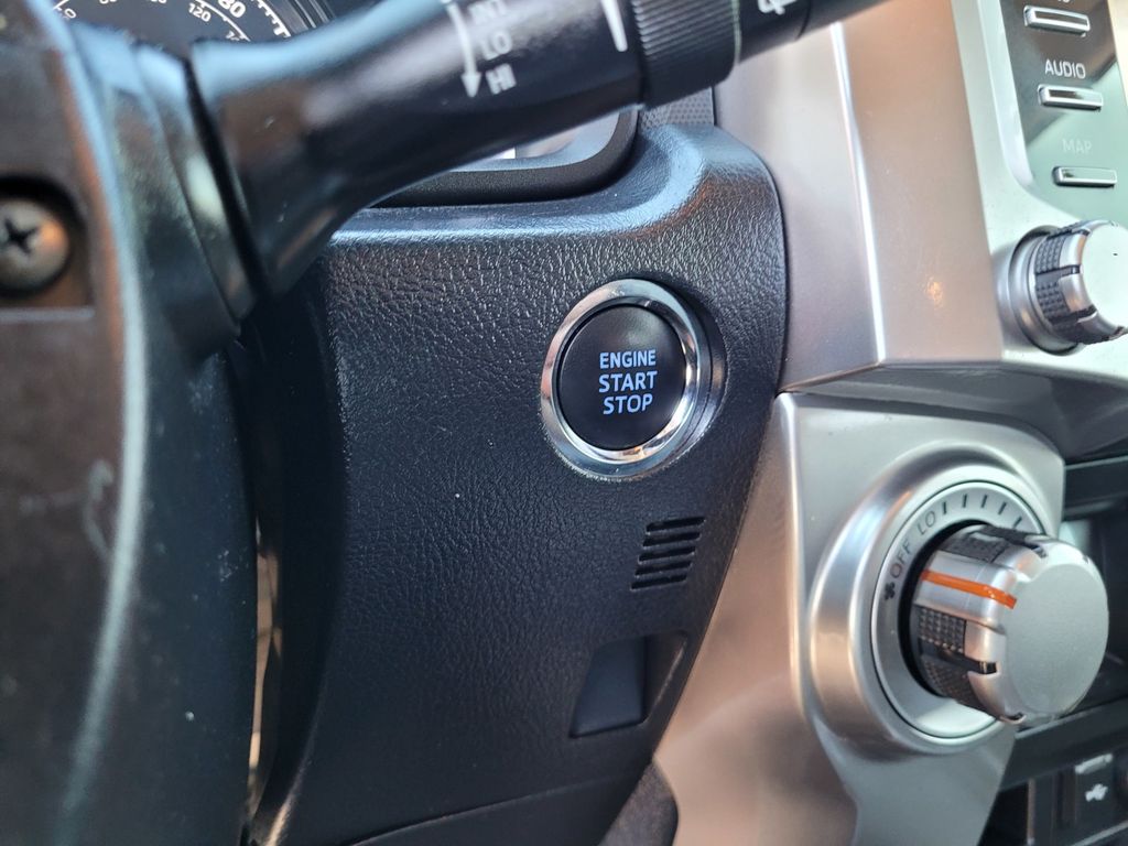 2022 Toyota 4Runner SR5 Premium - Photo 19