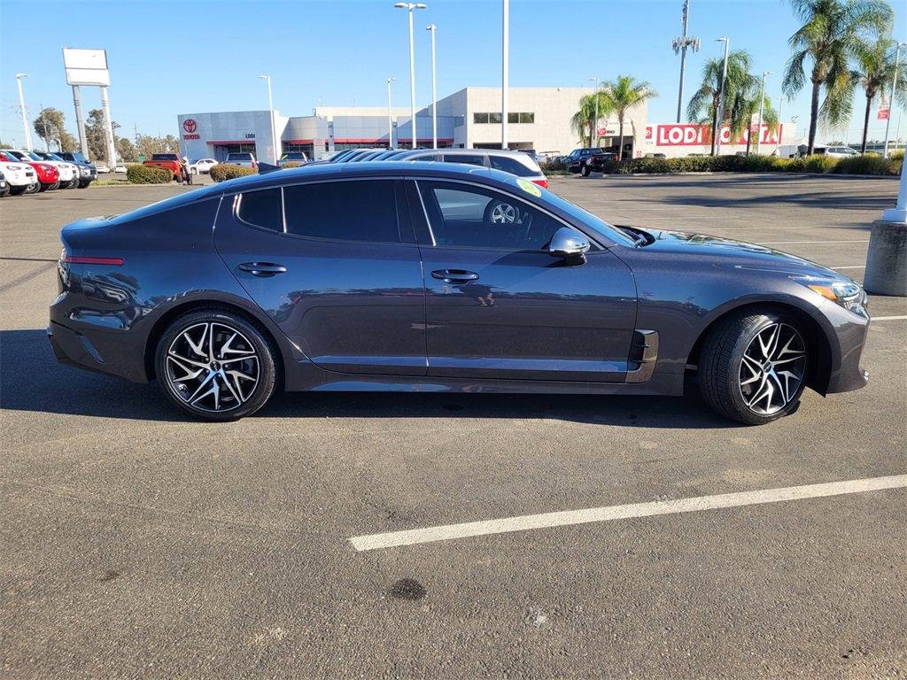 2023 Kia Stinger GT-Line photo 3
