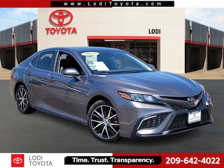 2023 Toyota Camry SE Sedan