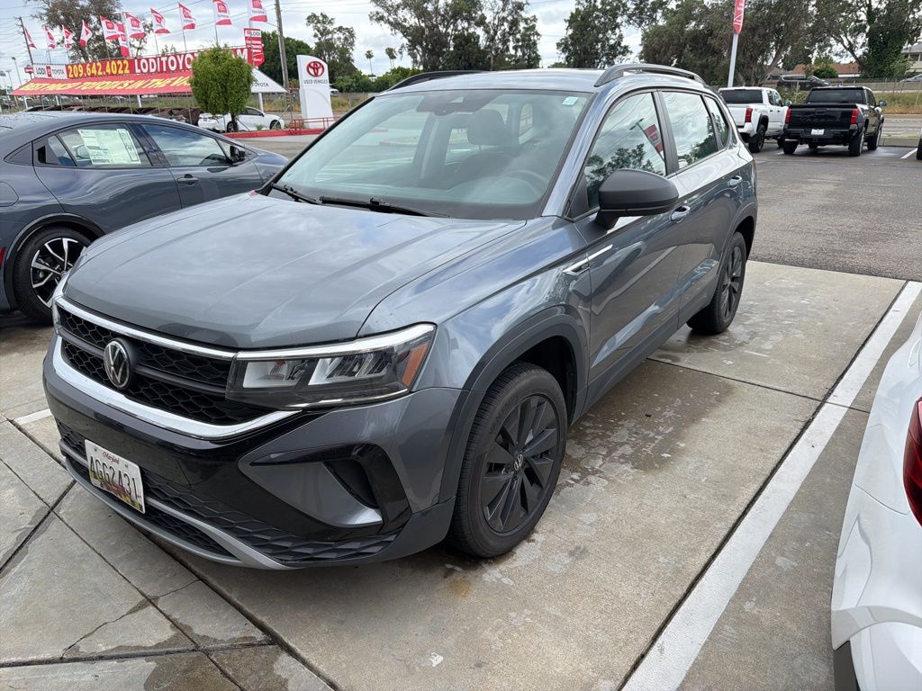 2024 Volkswagen Taos 1.5T S photo 2