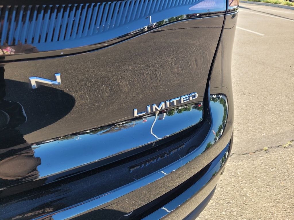 2023 Toyota Crown Limited photo 6