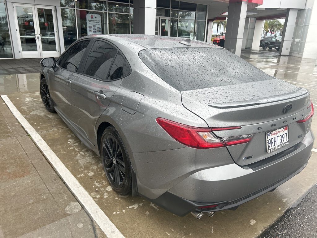 2025 Toyota Camry SE photo 6