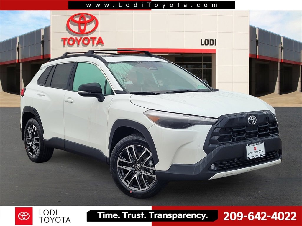 2026 Toyota Corolla Cross XLE's photo