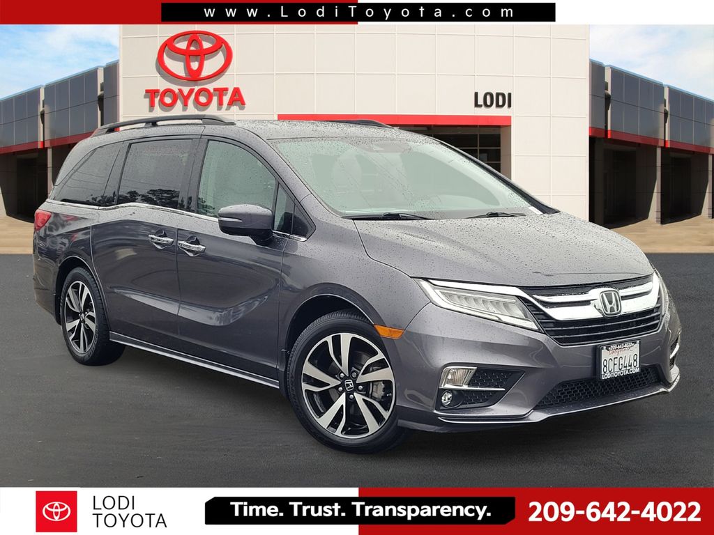 2018 Honda Odyssey Elite's photo