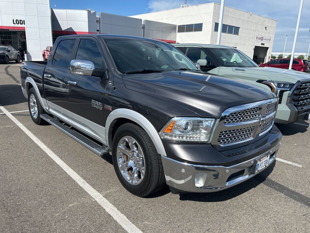 2017 Ram 1500 Laramie photo 3