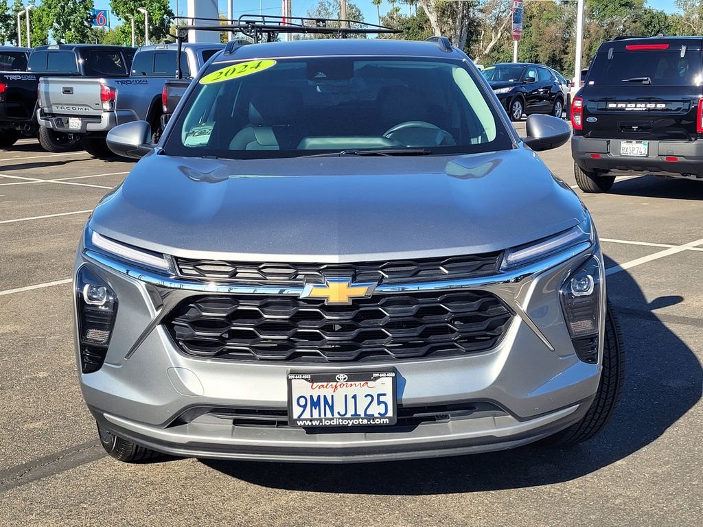Used 2024 Chevrolet Trax LT with VIN KL77LHE24RC242622 for sale in Lodi, CA