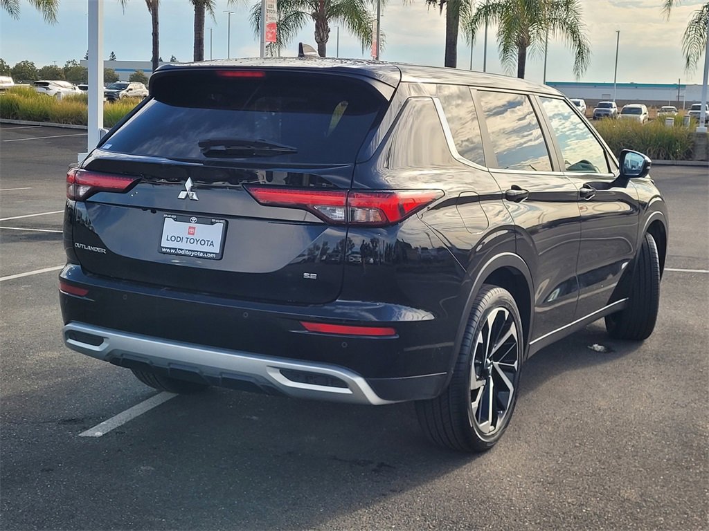 2024 Mitsubishi Outlander SE photo 4