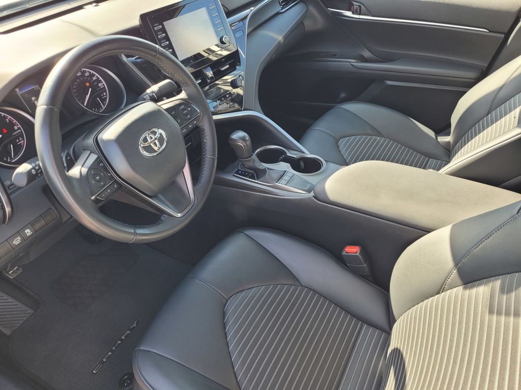 2024 Toyota Camry SE photo 3