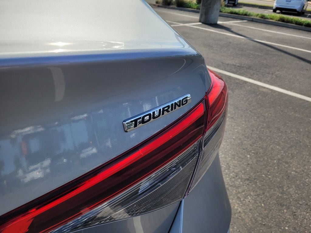 2024 Honda Civic Touring photo 6