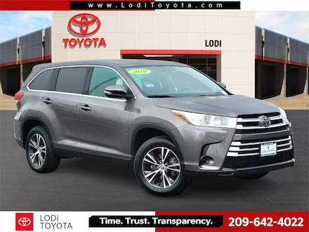 2019 Toyota Highlander LE SUV