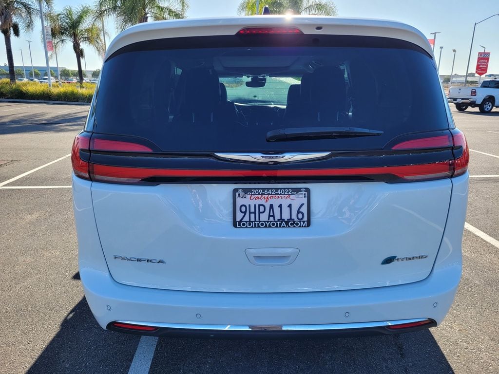 2023 Chrysler Pacifica Hybrid Limited photo 4