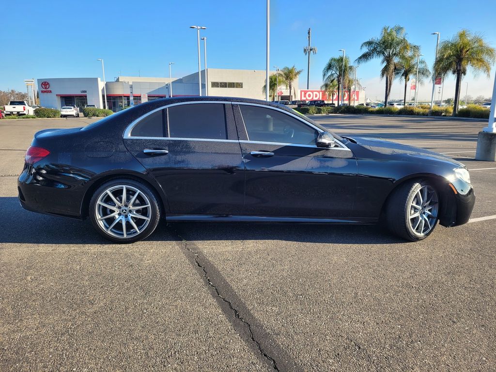 2022 Mercedes-Benz E-Class E 350 photo 2