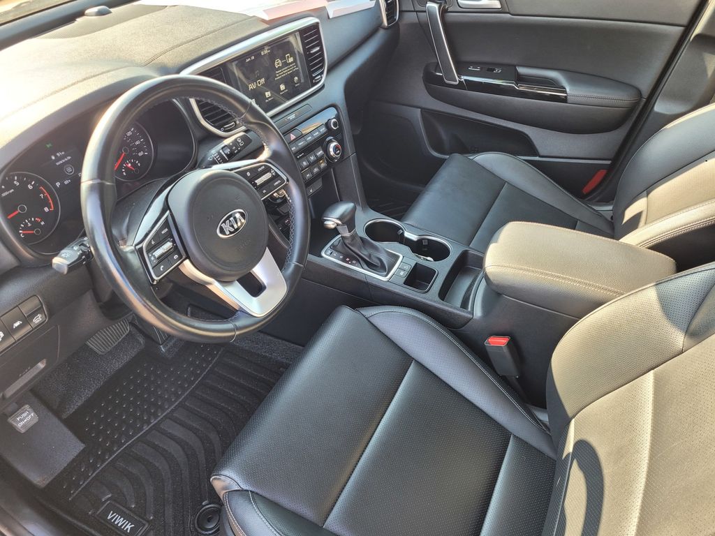 2021 Kia Sportage EX - Photo 10