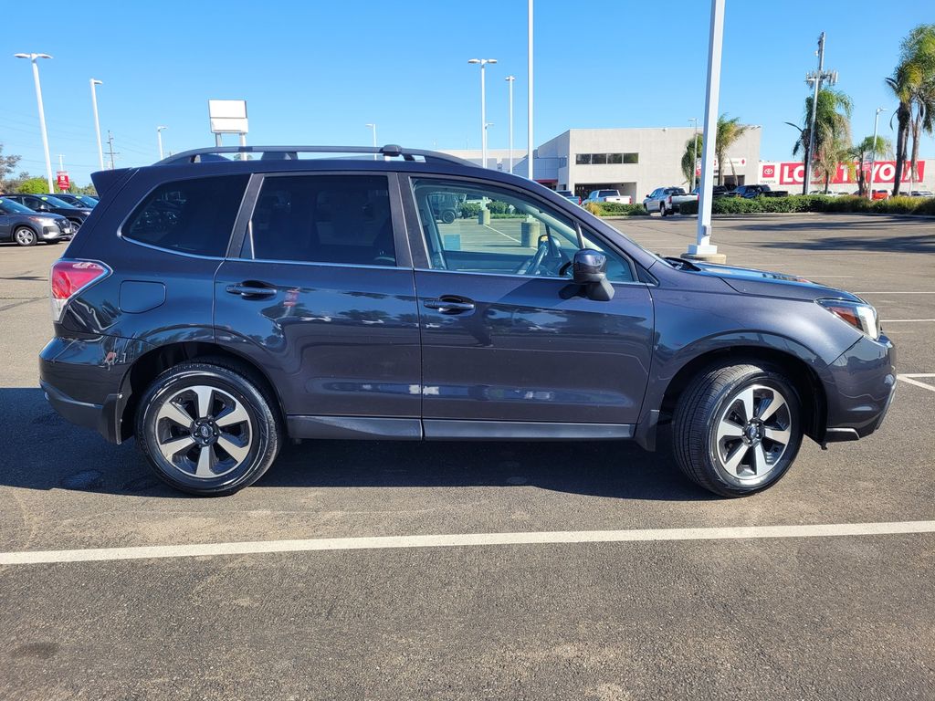 2018 Subaru Forester 2.5i Limited photo 2