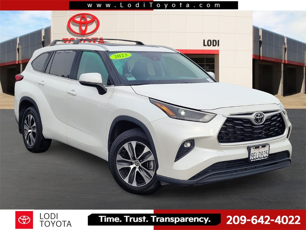 2023 Toyota Highlander SUV 