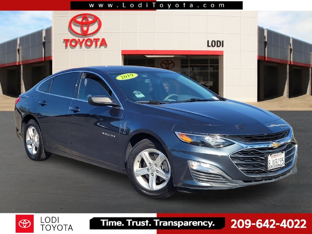 Used 2019 Chevrolet Malibu 1FL with VIN 1G1ZC5ST4KF191255 for sale in Lodi, CA