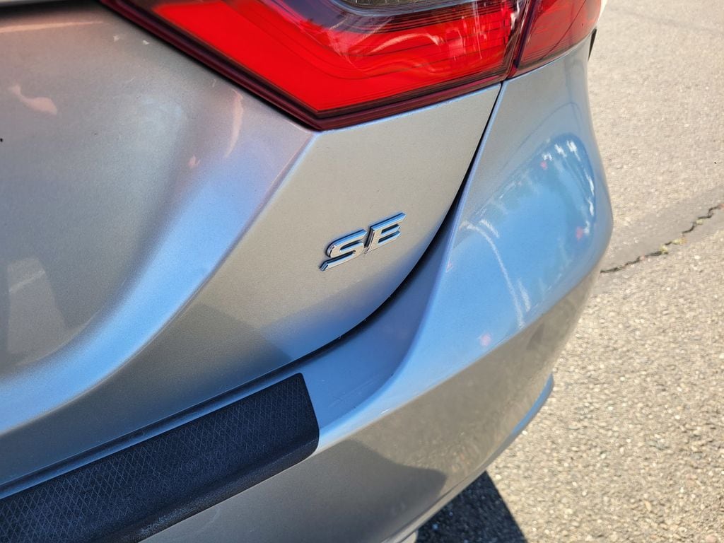 2022 Toyota Camry SE photo 5