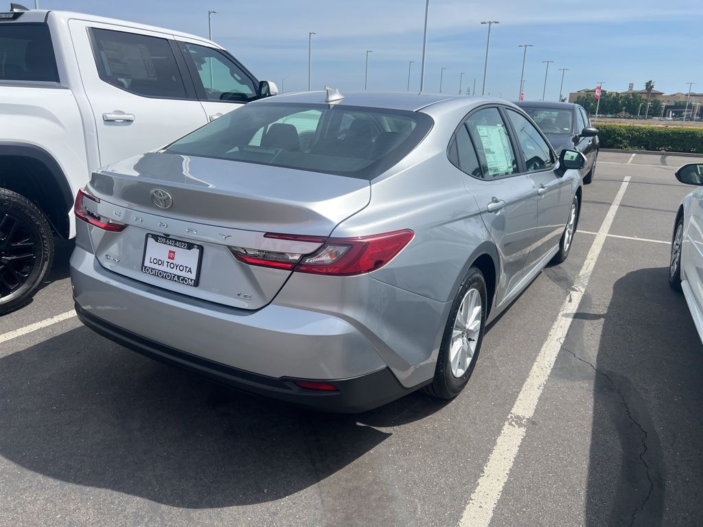 2026 Toyota Camry LE photo 4
