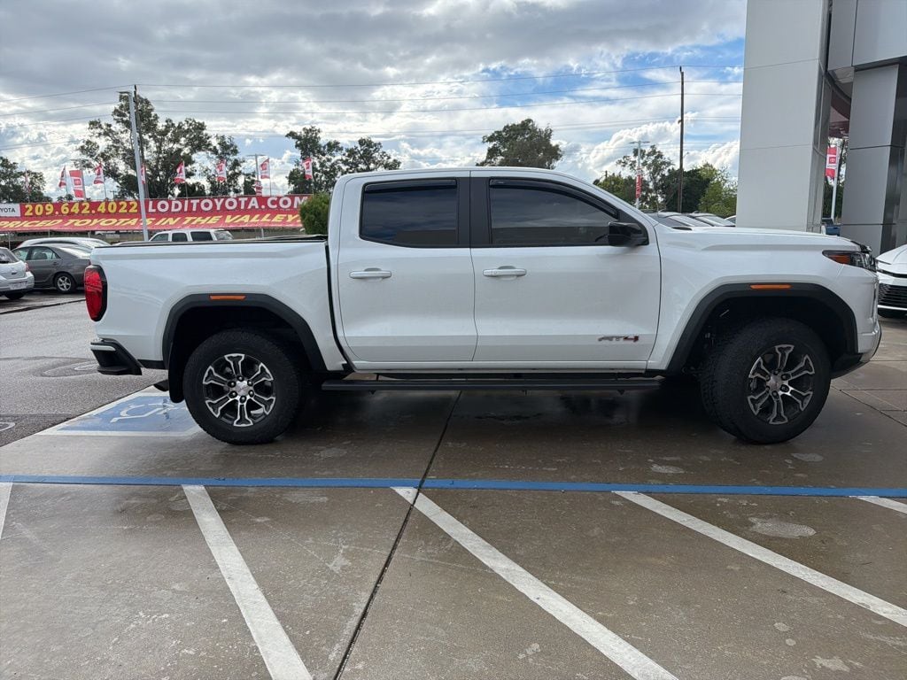 2024 GMC Canyon AT4 photo 4