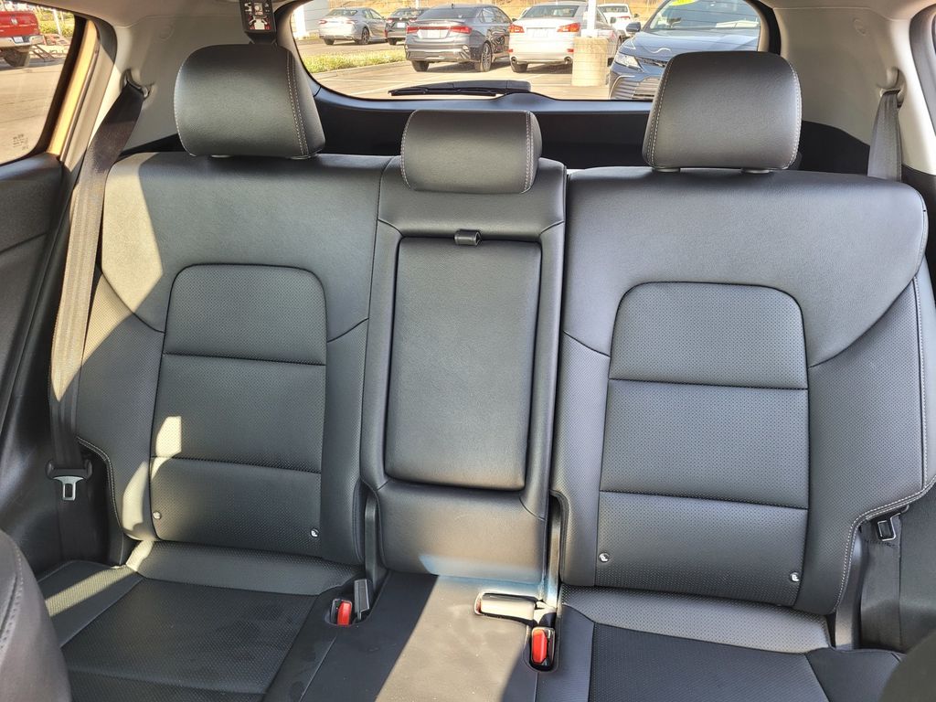 2021 Kia Sportage EX - Photo 12