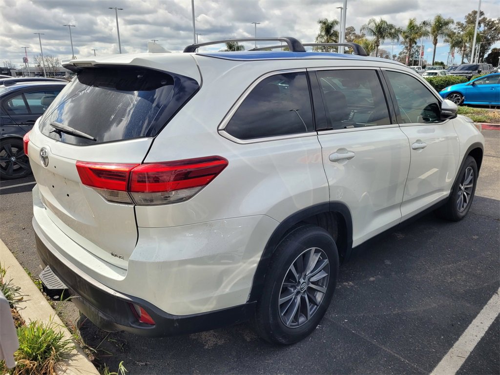 2019 Toyota Highlander XLE photo 4