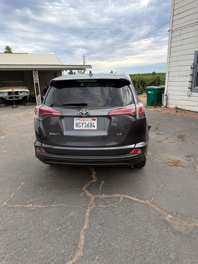 Used 2018 Toyota RAV4 LE with VIN JTMZFREVXJJ209658 for sale in Lodi, CA