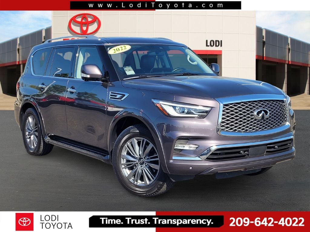 2022 INFINITI QX80's photo