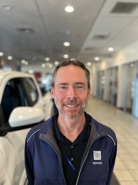 Staff member Jeff Caminata from ID_e59fbede8af4