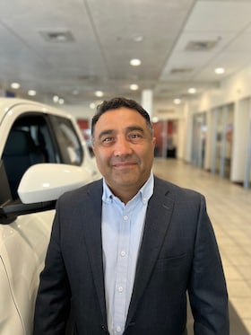 Staff member Mohsen Yasavolian from ID_de349a4bf490