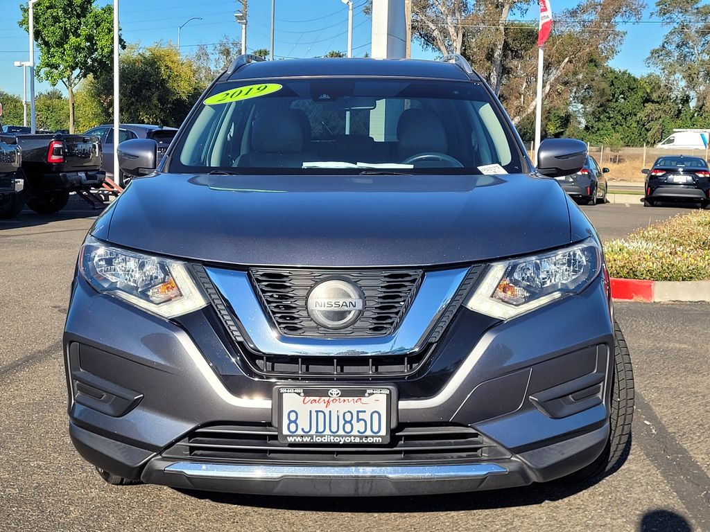 Used 2019 Nissan Rogue SV with VIN KNMAT2MTXKP543717 for sale in Lodi, CA