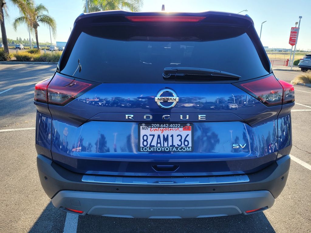 2021 Nissan Rogue SV photo 4