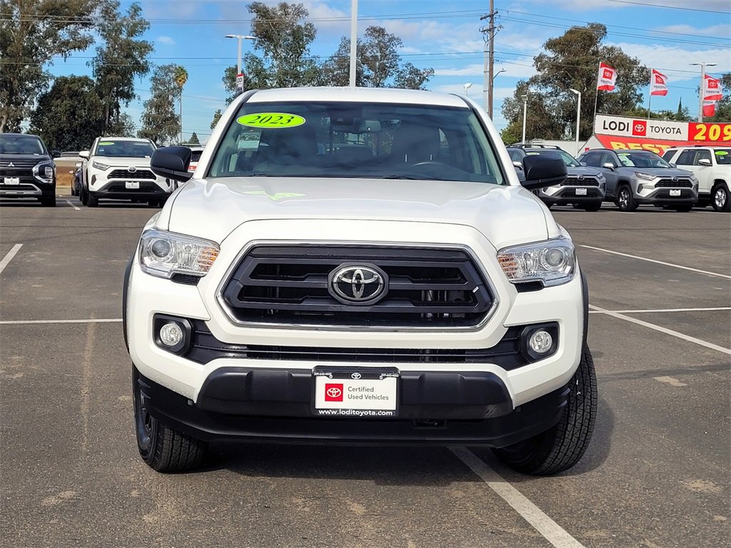2023 Toyota Tacoma SR5 photo 2