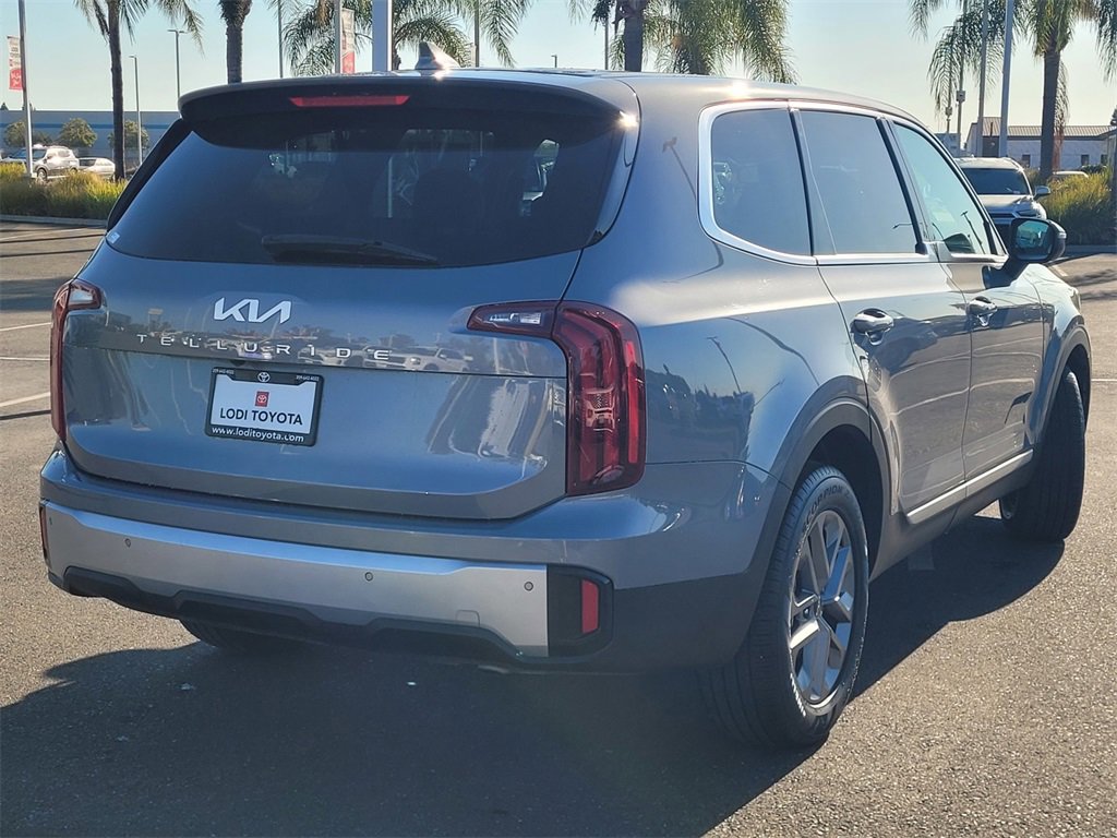 2024 Kia Telluride LX photo 4