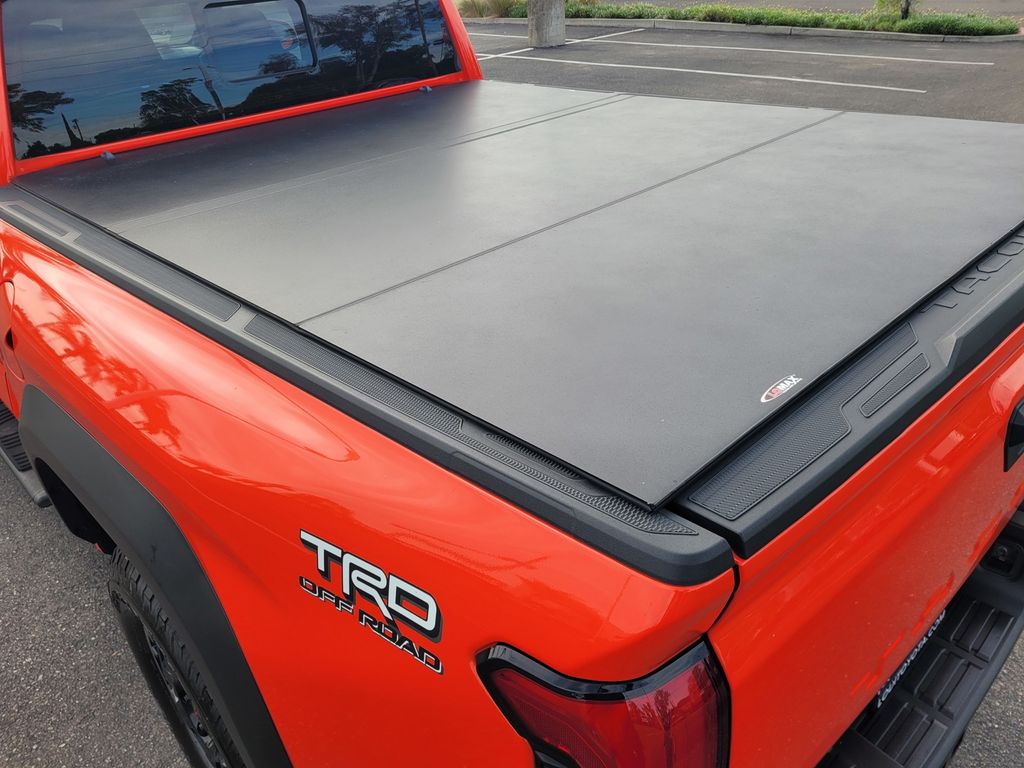 2024 Toyota Tacoma TRD Off-Road photo 3