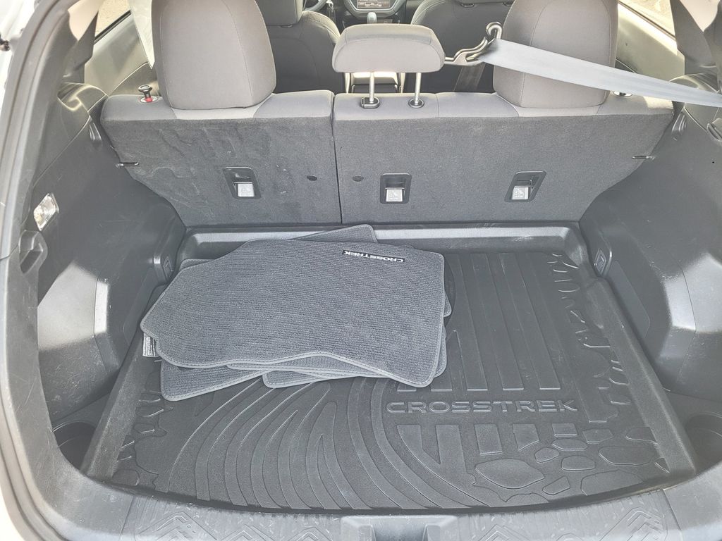 2025 Subaru Crosstrek Base photo 3
