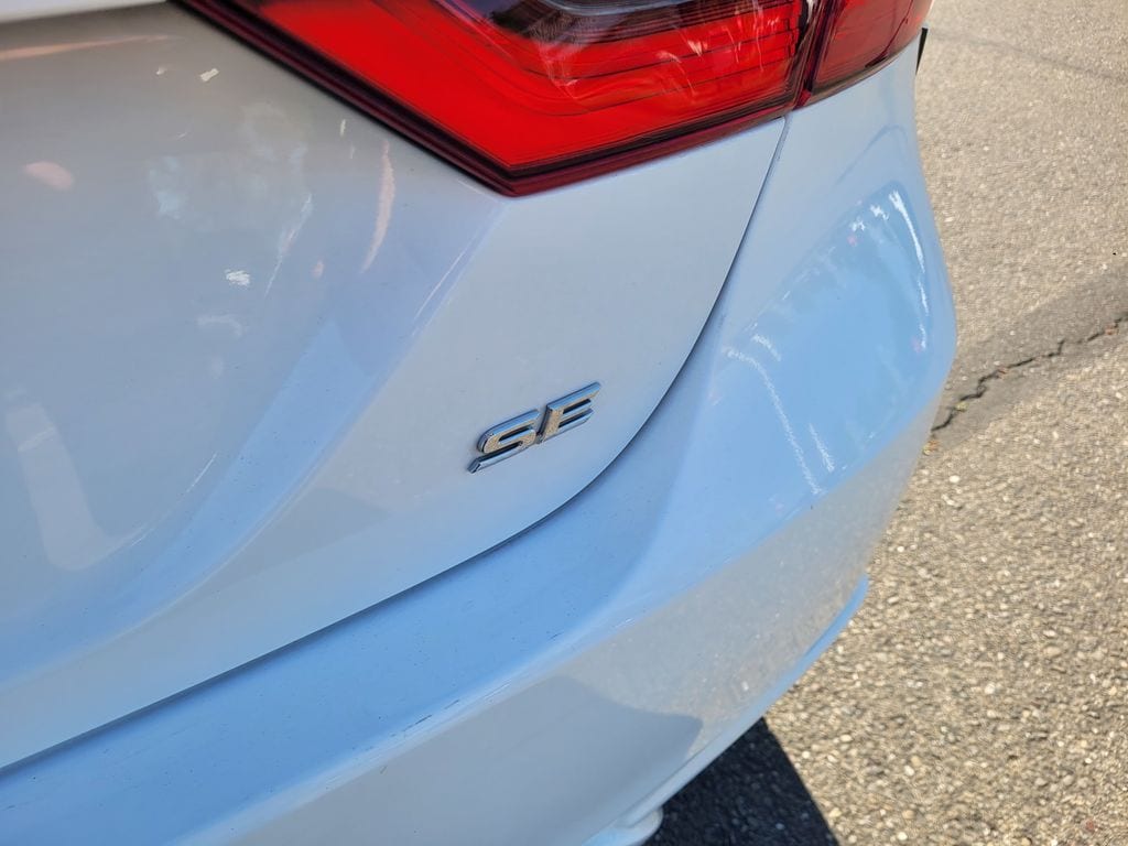 2024 Toyota Camry SE photo 5