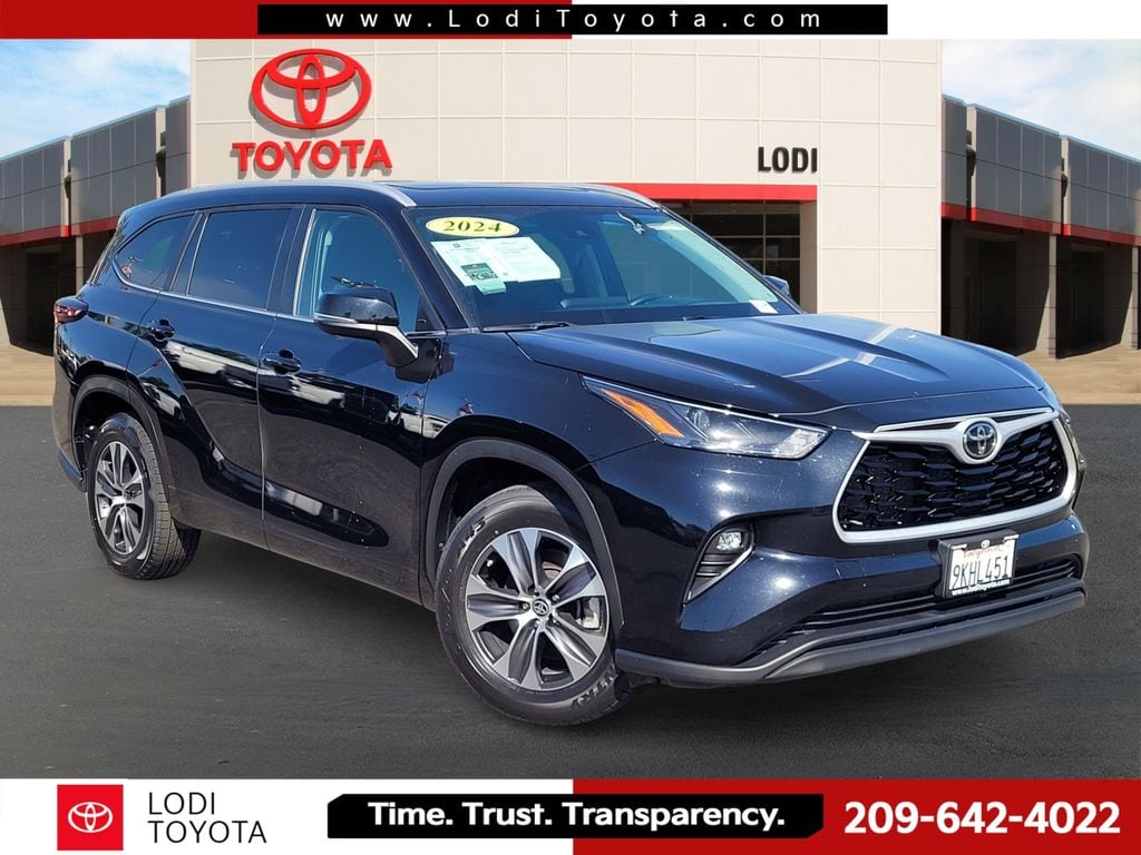2024 Toyota Highlander SUV 