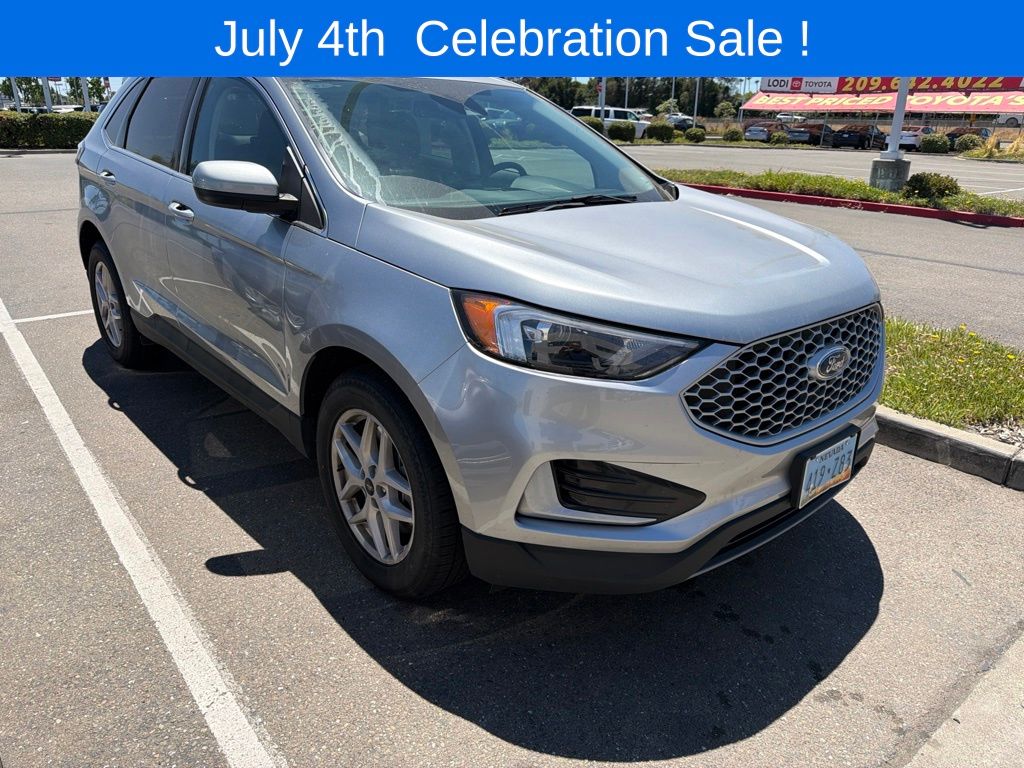 2024 Ford Edge SEL AWD's photo