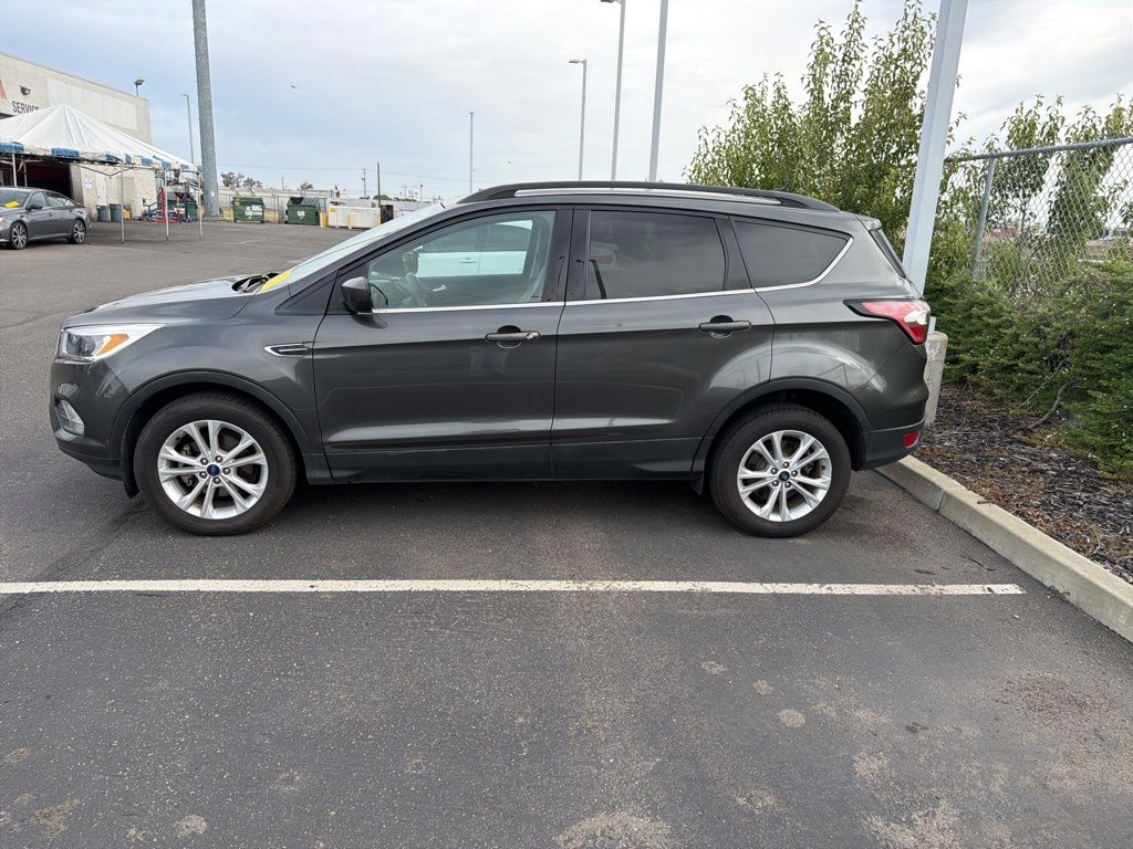 2018 Ford Escape SE photo 3