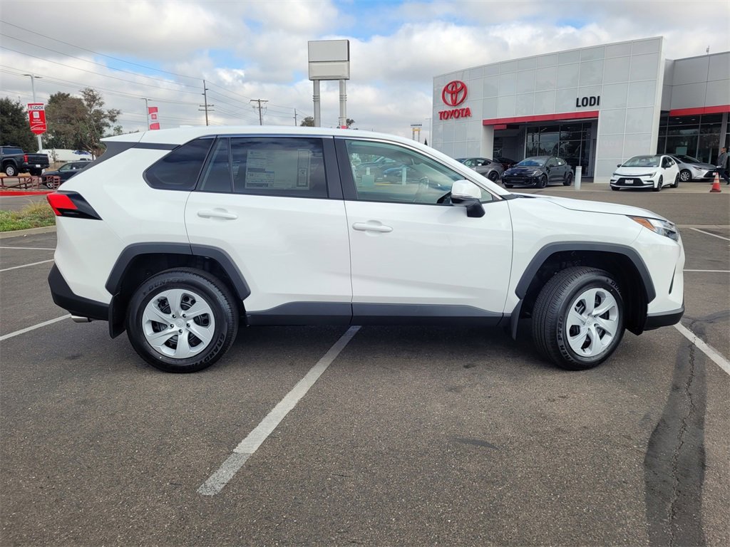 2025 Toyota RAV4 LE photo 3