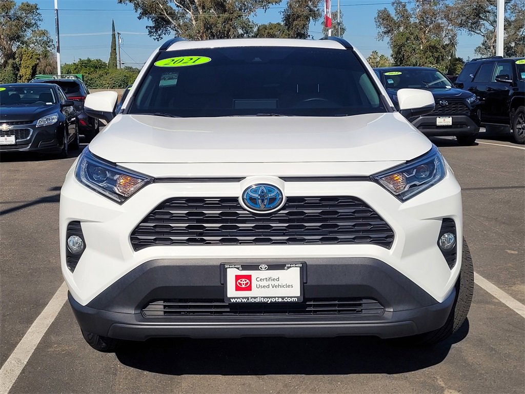 Used 2021 Toyota RAV4 XLE with VIN 4T3RWRFV5MU047667 for sale in Kansas City
