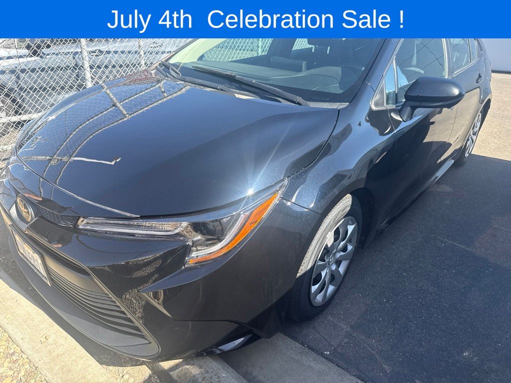 2023 Toyota Corolla LE CVT's photo