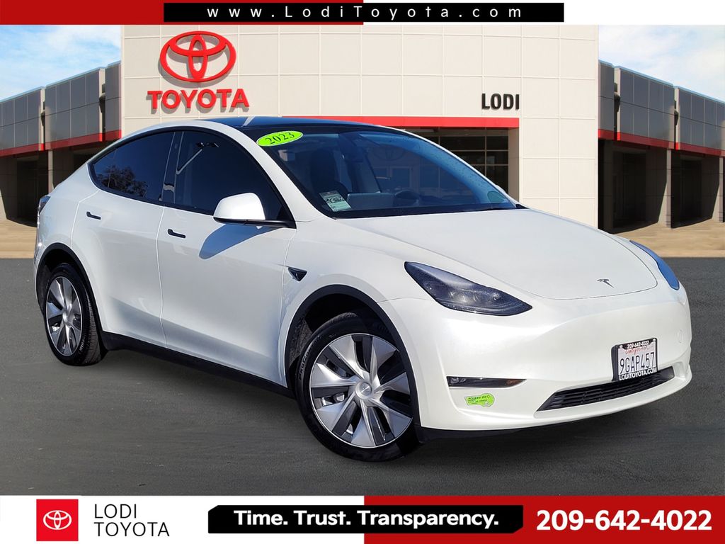 2023 Tesla Model Y Long Range Dual Motor All-Wheel Drive's photo