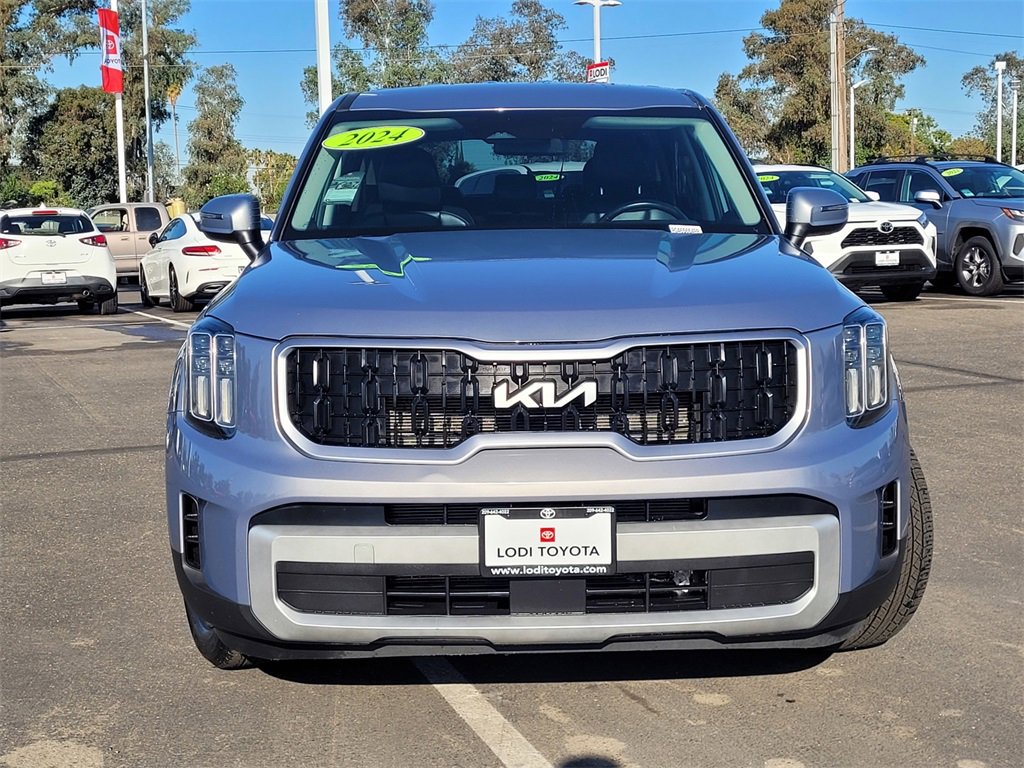 2024 Kia Telluride LX photo 2