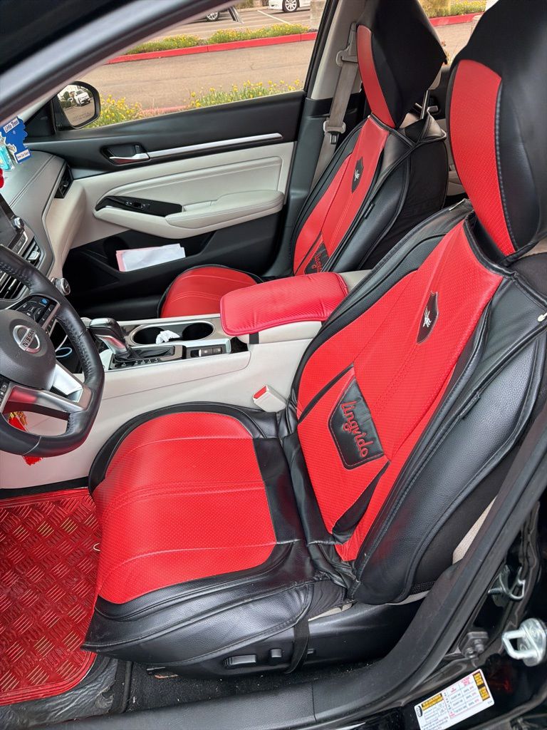 2020 Nissan Altima 2.5 SV photo 2